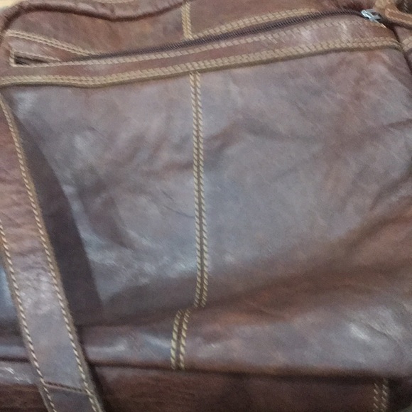 Leather shoulder bag purse in great condition 12 inches by 12 inches - Picture 4 of 6